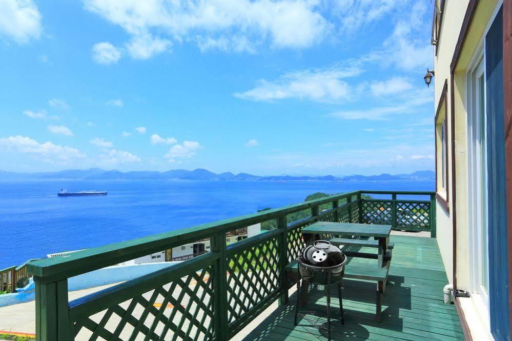 Montmarter Pension Namhae Exterior photo